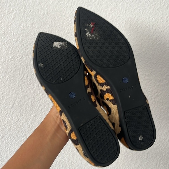 Rothys Pointed Cheetah Print Flats Size 6.5 - Picture 7 of 8